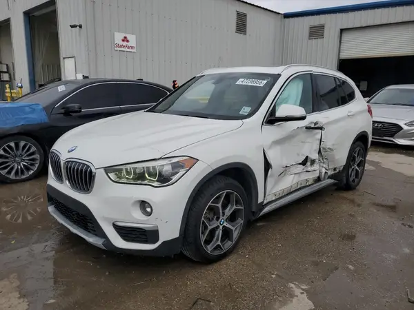 WBXHU7C30J5L04877 2018 BMW X1 - Image 1