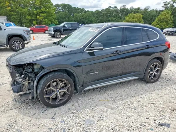 WBXHU7C30J5L05298 2018 BMW X1 - Image 1