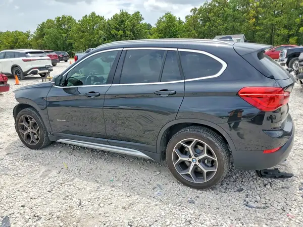 WBXHU7C30J5L05298 2018 BMW X1 - Image 2