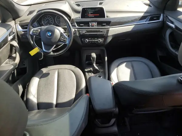 WBXHU7C30J5L05656 2018 BMW X1 - Image 8