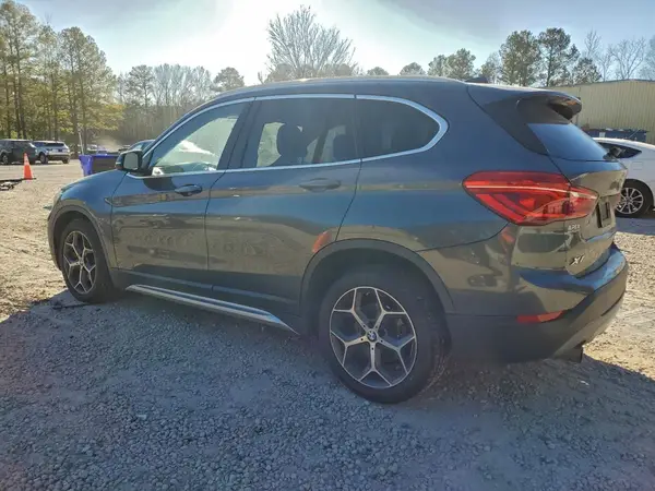 WBXHU7C30J5L06189 2018 BMW X1 - Image 2