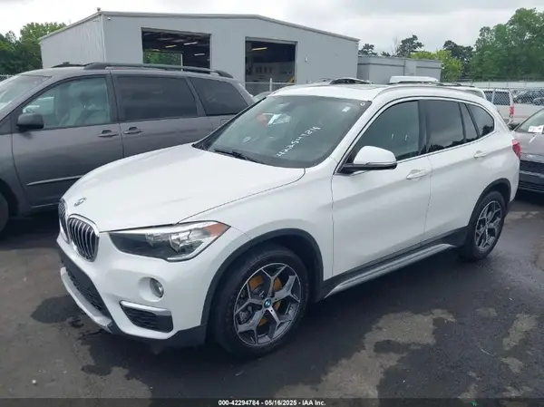 WBXHU7C30J5L07651 2018 BMW X1 - Image 2