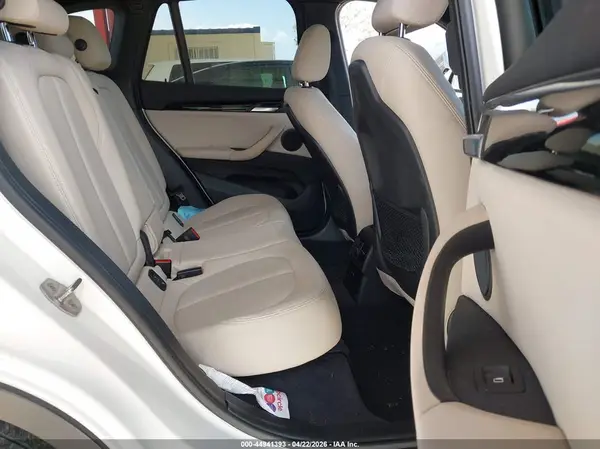 WBXHU7C30J5L09626 2018 BMW X1 - Image 8