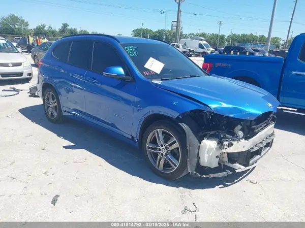 WBXHU7C31H5H33281 2017 BMW X1 - Image 1