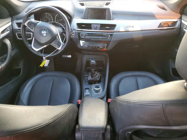 WBXHU7C31H5H33667 2017 BMW X1 - Image 8
