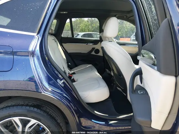 WBXHU7C31H5H33894 2017 BMW X1 - Image 8