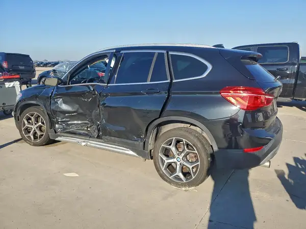 WBXHU7C31H5H34527 2017 BMW X1 - Image 2