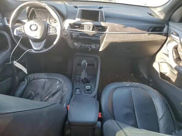 WBXHU7C31H5H34527 2017 BMW X1 - Image 8