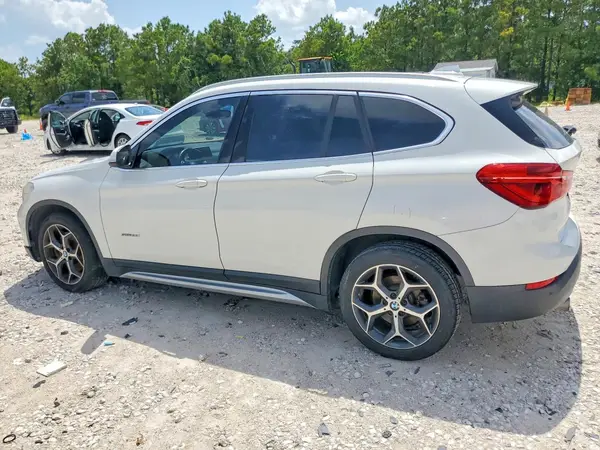 WBXHU7C31H5H35483 2017 BMW X1 - Image 2