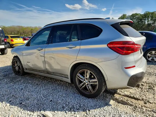 WBXHU7C31H5H36455 2017 BMW X1 - Image 2