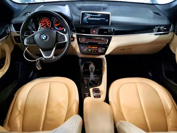 WBXHU7C31H5H36844 2017 BMW X1 - Image 8