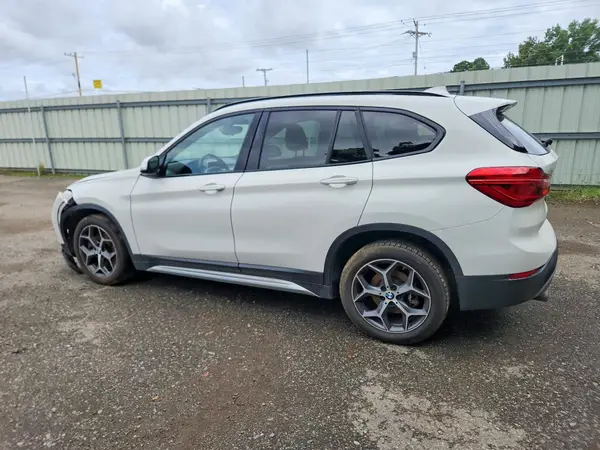 WBXHU7C31H5H37833 2017 BMW X1 - Image 2