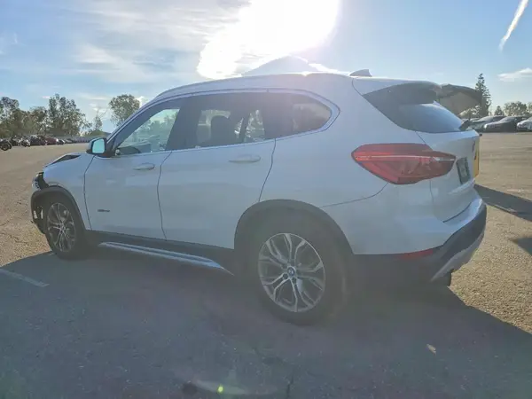 WBXHU7C31HP924779 2017 BMW X1 - Image 2