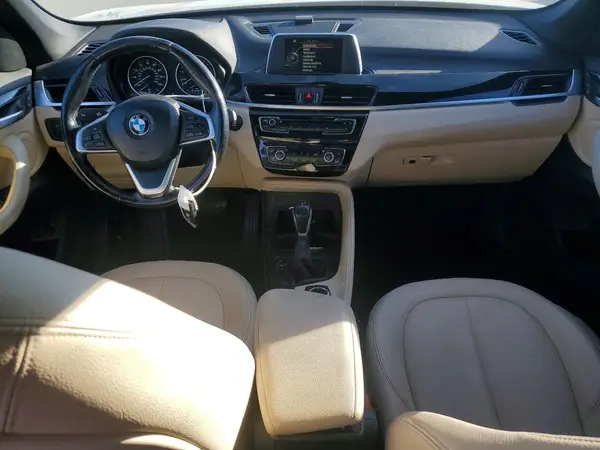 WBXHU7C31HP924779 2017 BMW X1 - Image 8
