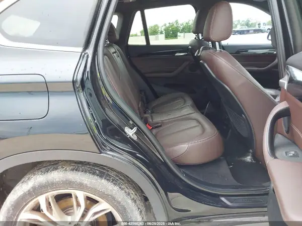 WBXHU7C31HP924801 2017 BMW X1 - Image 8