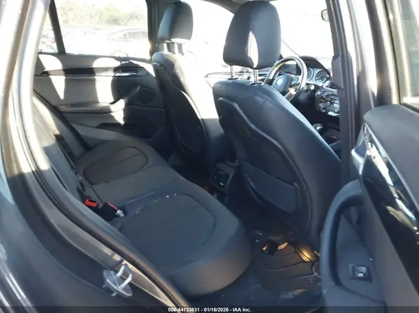 WBXHU7C31HP924913 2017 BMW X1 - Image 8