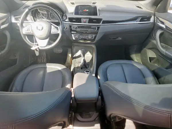 WBXHU7C31J5H39068 2018 BMW X1 - Image 8