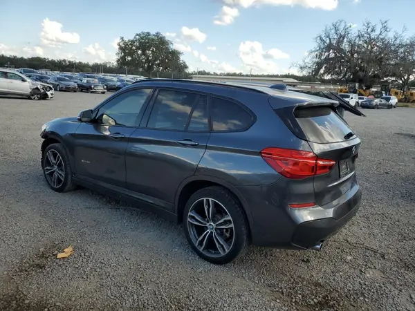 WBXHU7C31J5H39474 2018 BMW X1 - Image 2