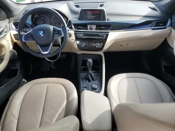 WBXHU7C31J5H40995 2018 BMW X1 - Image 8