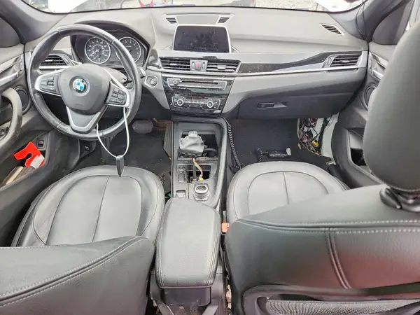 WBXHU7C31J5H42519 2018 BMW X1 - Image 8