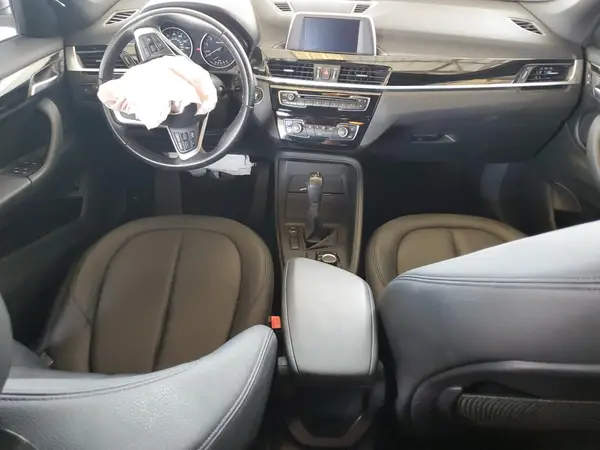 WBXHU7C31J5H42861 2018 BMW X1 - Image 8