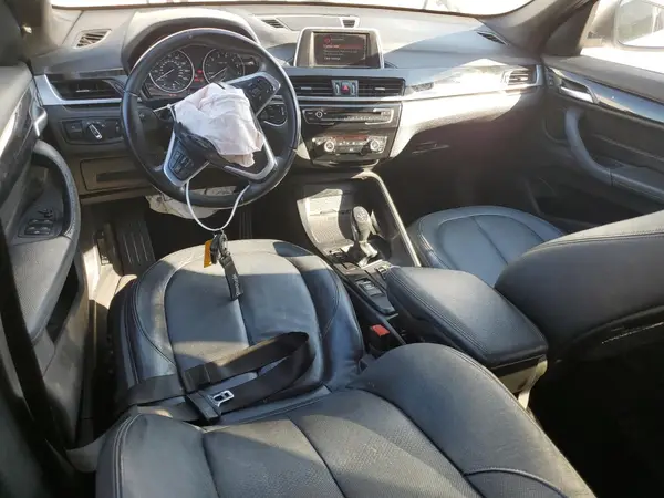 WBXHU7C31J5H43346 2018 BMW X1 - Image 8