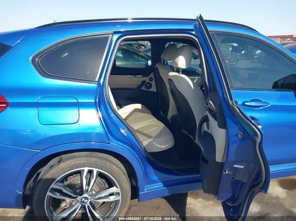 WBXHU7C31J5H43749 2018 BMW X1 - Image 8
