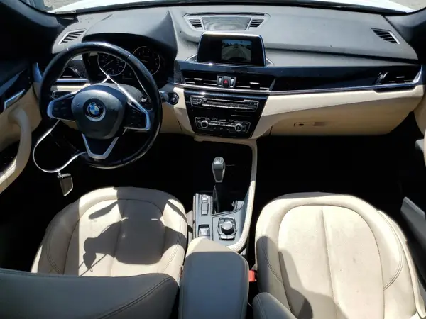 WBXHU7C31J5H45761 2018 BMW X1 - Image 8
