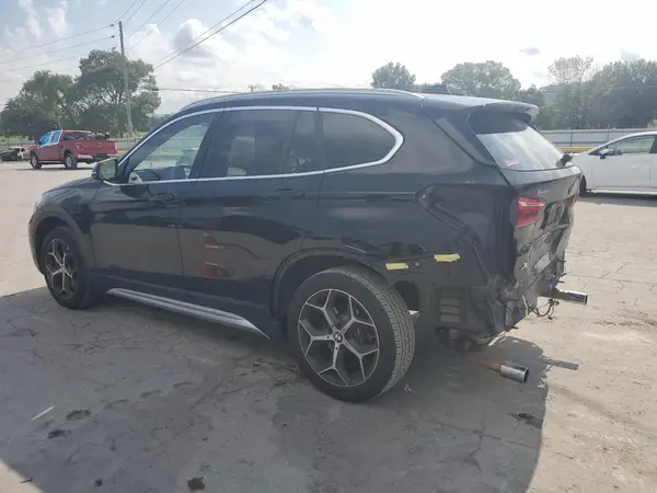 WBXHU7C31J5L06167 2018 BMW X1 - Image 2
