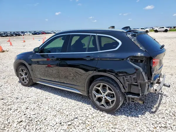 WBXHU7C31J5L07478 2018 BMW X1 - Image 2