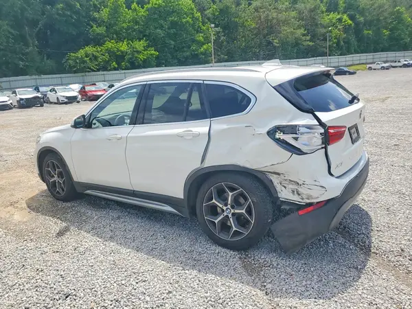 WBXHU7C31J5L07738 2018 BMW X1 - Image 2