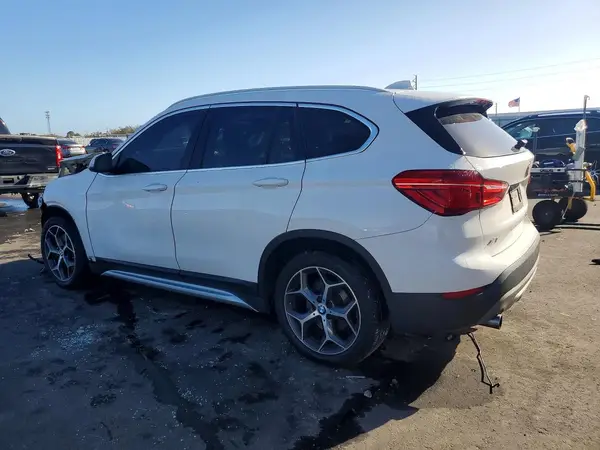 WBXHU7C31J5L08002 2018 BMW X1 - Image 2