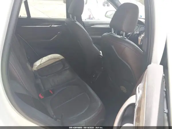 WBXHU7C31J5L08808 2018 BMW X1 - Image 8