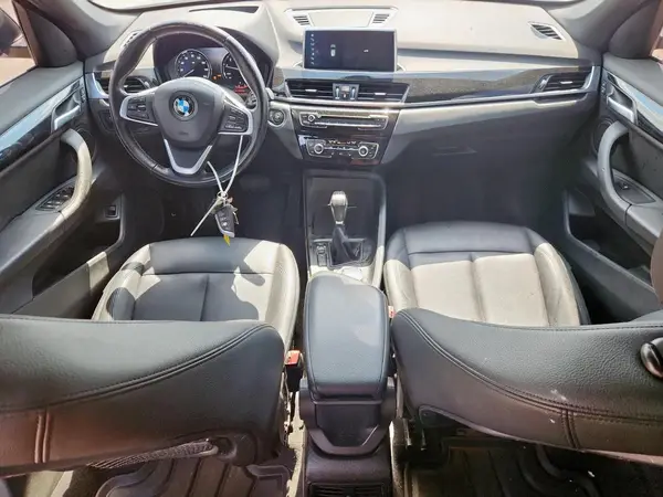 WBXHU7C31J5L08811 2018 BMW X1 - Image 8