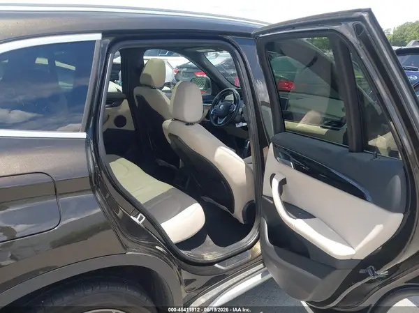 WBXHU7C31J5L09036 2018 BMW X1 - Image 8
