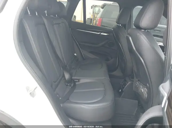 WBXHU7C32H5H32544 2017 BMW X1 - Image 8