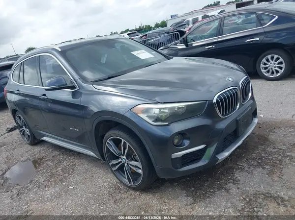 WBXHU7C32H5H33483 2017 BMW X1 - Image 1