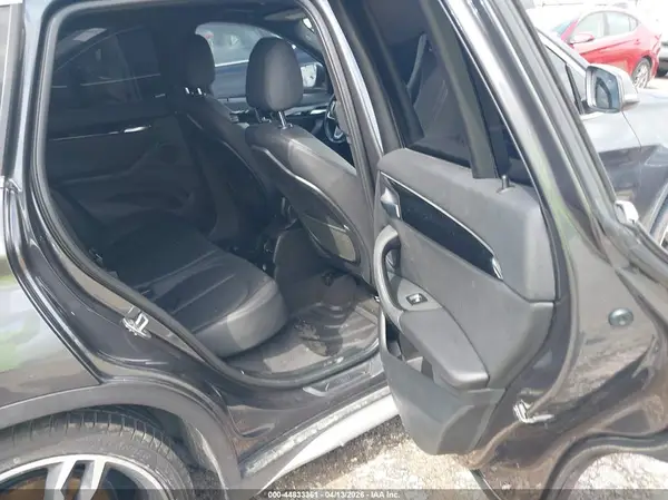 WBXHU7C32H5H33483 2017 BMW X1 - Image 8