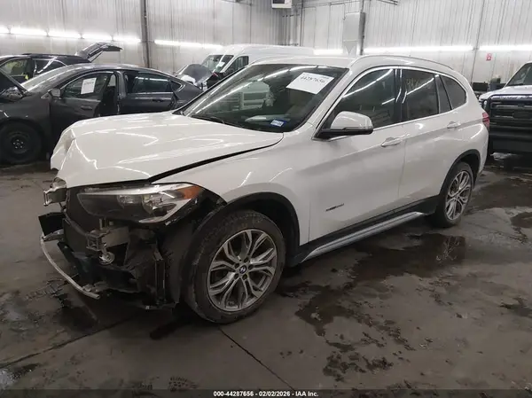WBXHU7C32H5H33788 2017 BMW X1 - Image 2