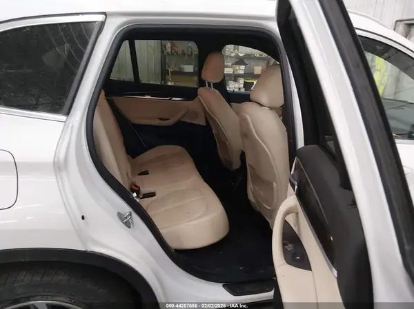 WBXHU7C32H5H33788 2017 BMW X1 - Image 8