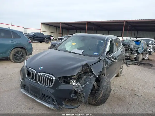 WBXHU7C32H5H34066 2017 BMW X1 - Image 2