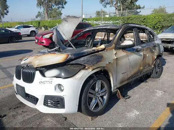 WBXHU7C32H5H34701 2017 BMW X1 - Image 2