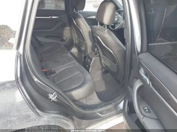 WBXHU7C32H5H34956 2017 BMW X1 - Image 8