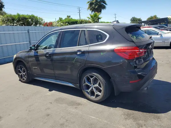 WBXHU7C32H5H35203 2017 BMW X1 - Image 2