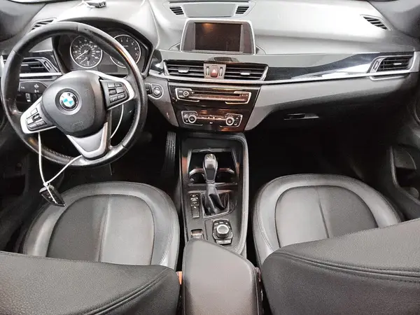 WBXHU7C32H5H35525 2017 BMW X1 - Image 8