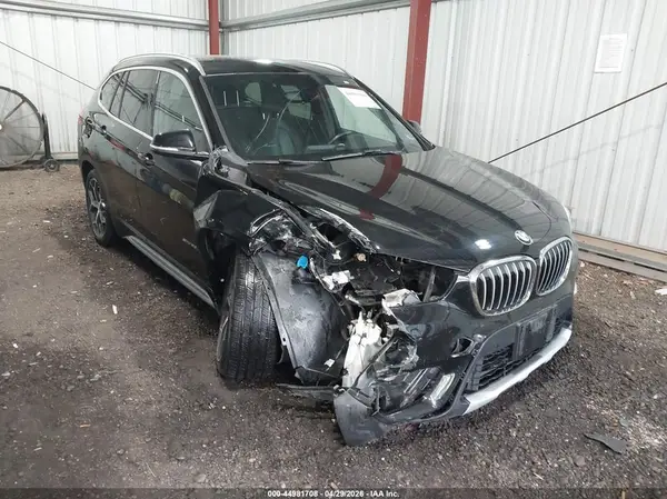 WBXHU7C32H5H35685 2017 BMW X1 - Image 1