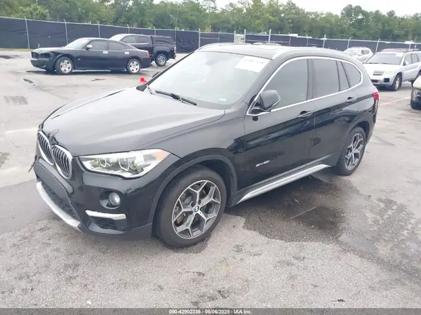 WBXHU7C32H5H36514 2017 BMW X1 - Image 2