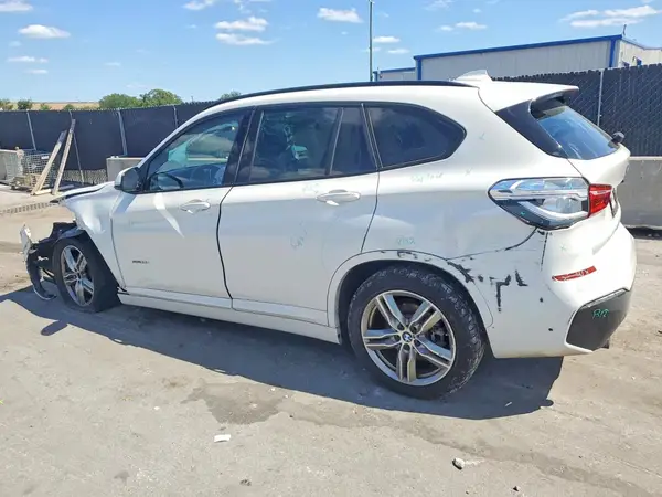 WBXHU7C32H5H37551 2017 BMW X1 - Image 2