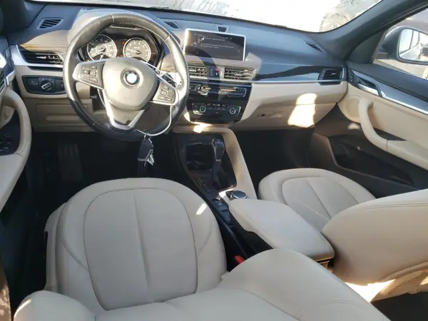 WBXHU7C32H5H38330 2017 BMW X1 - Image 8
