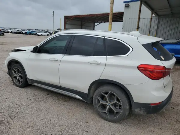WBXHU7C32J3H42539 2018 BMW X1 - Image 2